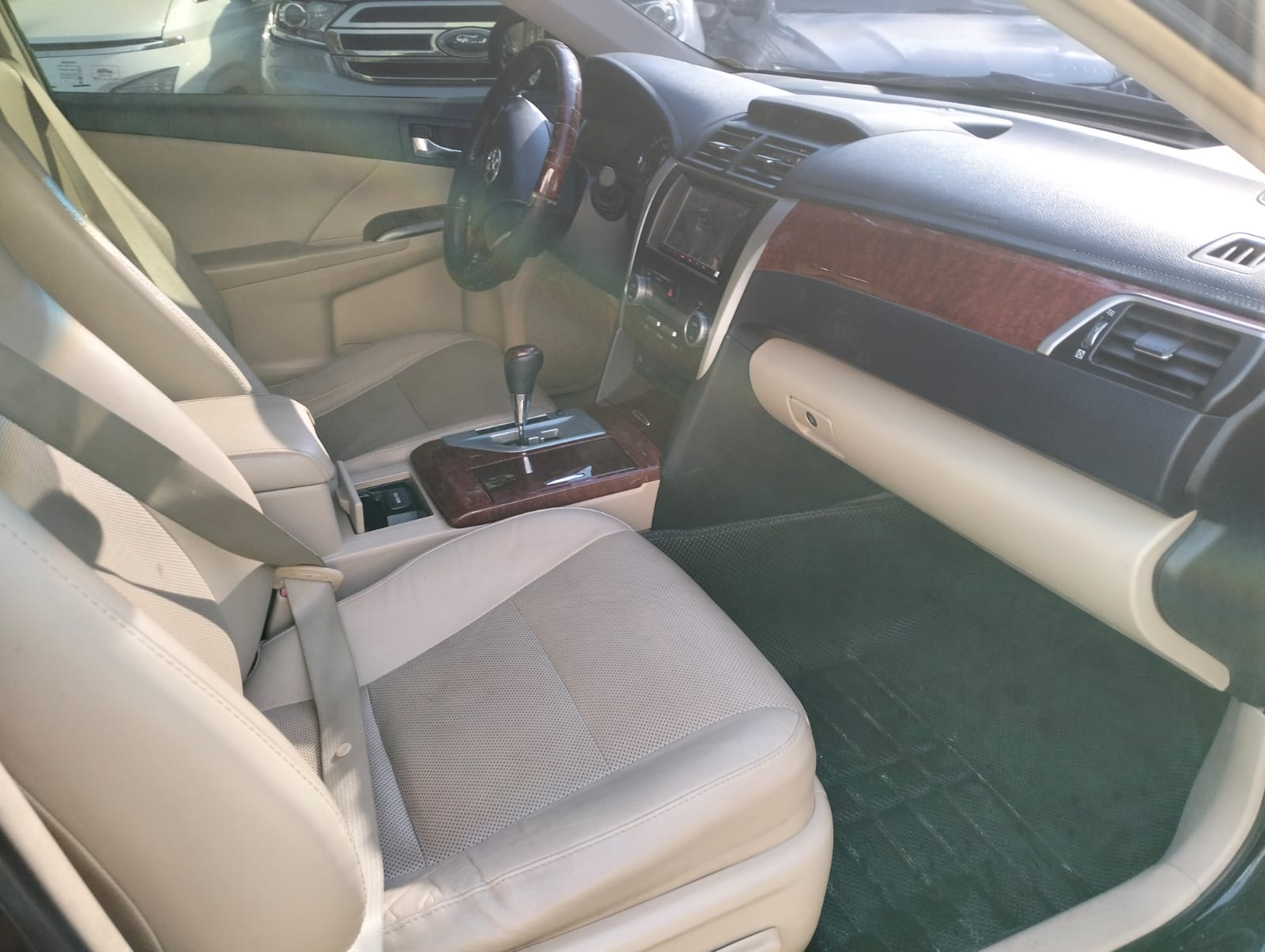 2014 Toyota Camry V AT Sedan for sale in Parañaque (AAI9604) – photo 13