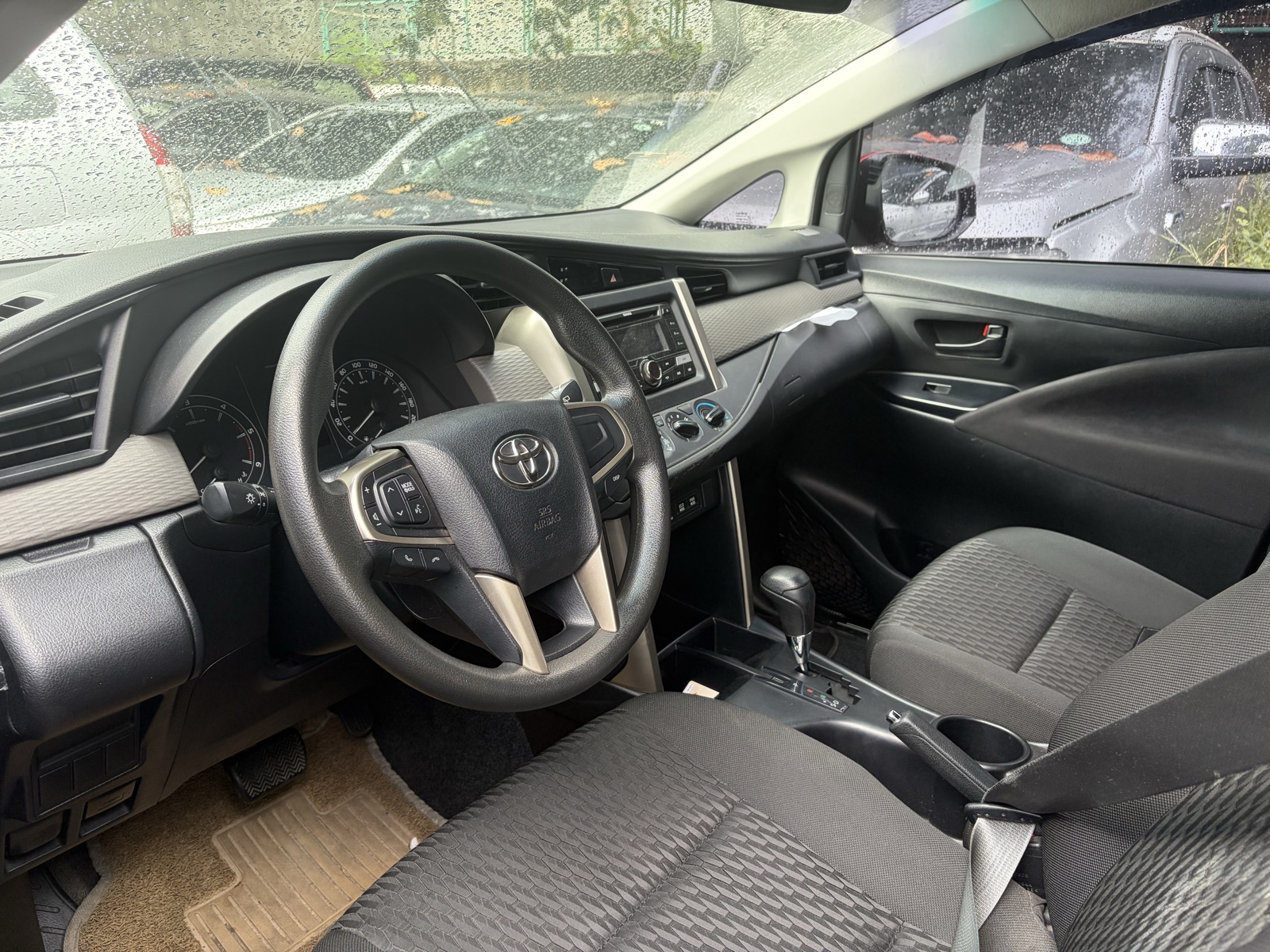 2019 Toyota Innova 2.8 E MPV for sale in Parañaque (CAP7388) – photo 6