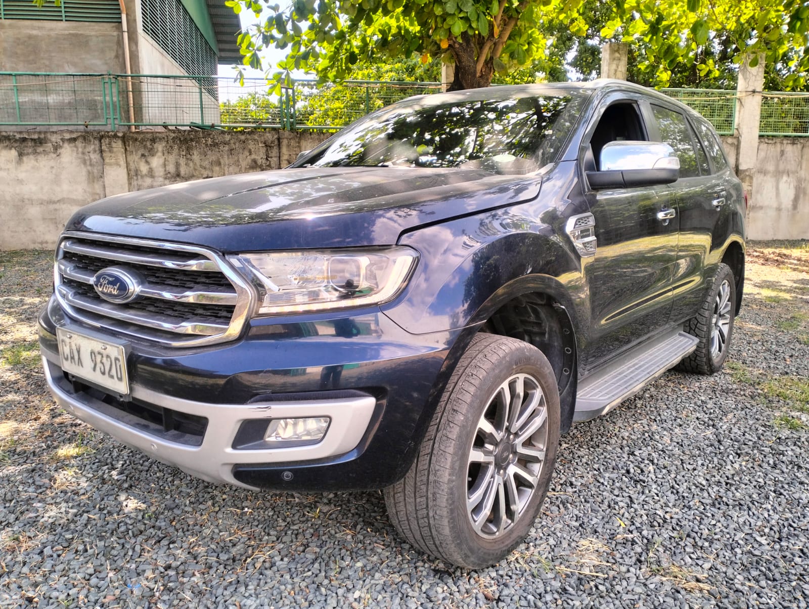 2022 Ford Everest Titanium AT SUV for sale in Parañaque (CAX9320) – photo 2