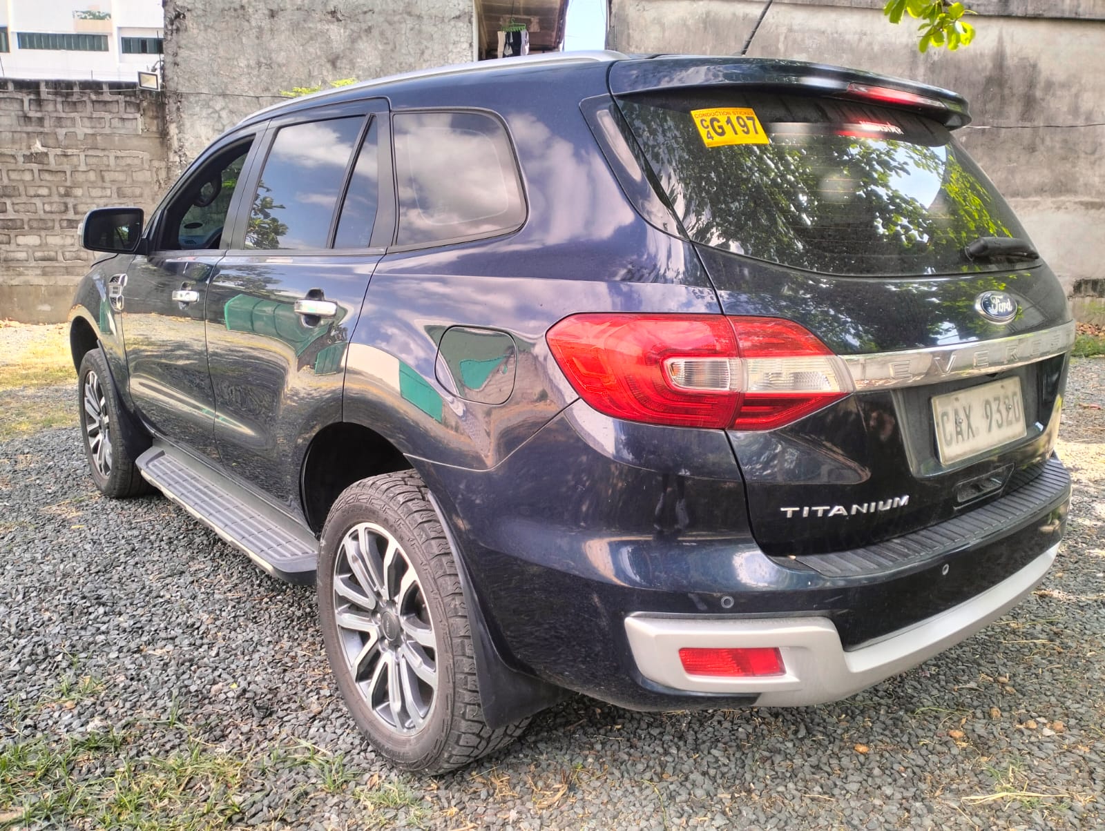 2022 Ford Everest Titanium AT SUV for sale in Parañaque (CAX9320) – photo 3
