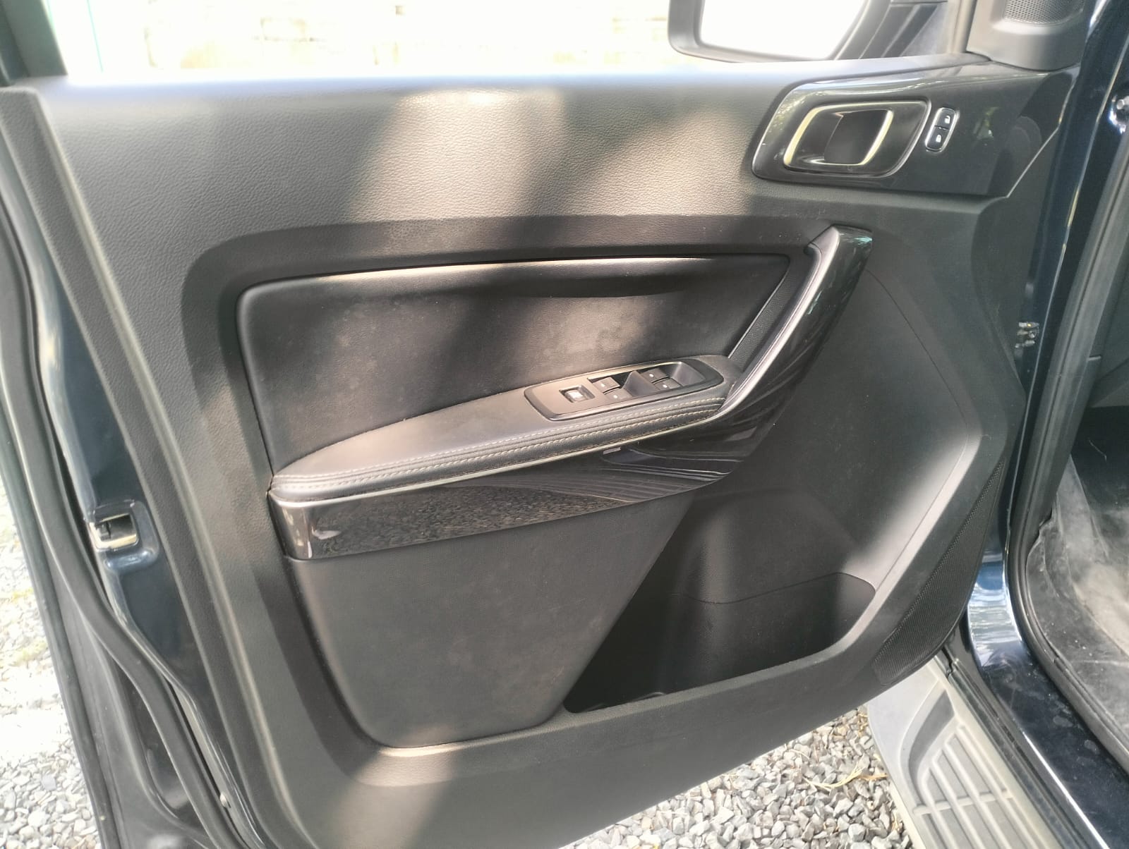 2022 Ford Everest Titanium AT SUV for sale in Parañaque (CAX9320) – photo 14