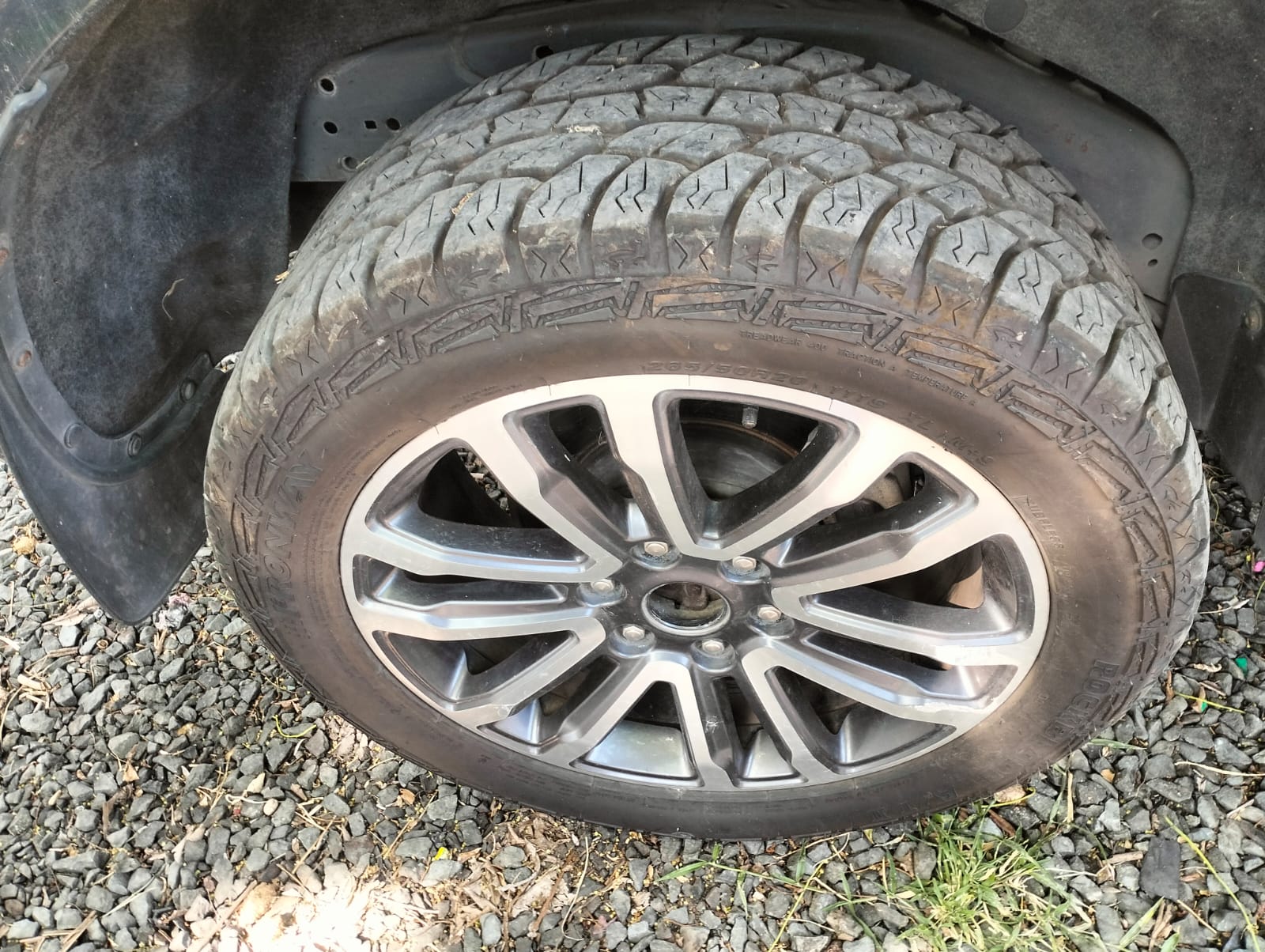 2022 Ford Everest Titanium AT SUV for sale in Parañaque (CAX9320) – photo 32