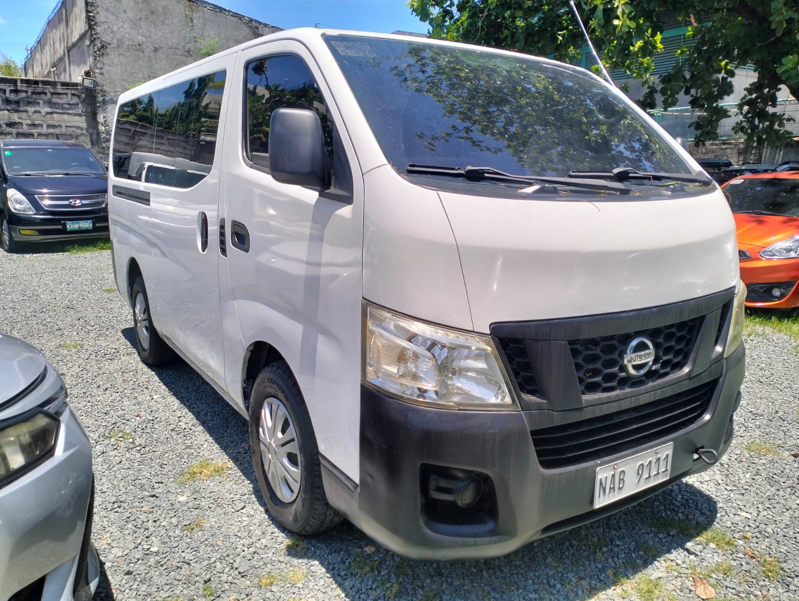 2016 Nissan Urvan NV350 18 seater MT Van for sale in Parañaque (NAB9111) – photo 4
