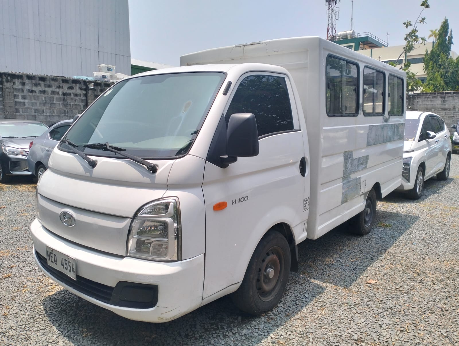 2022 Hyundai H100 MT Van for sale in Parañaque (NEQ4554) – photo 2