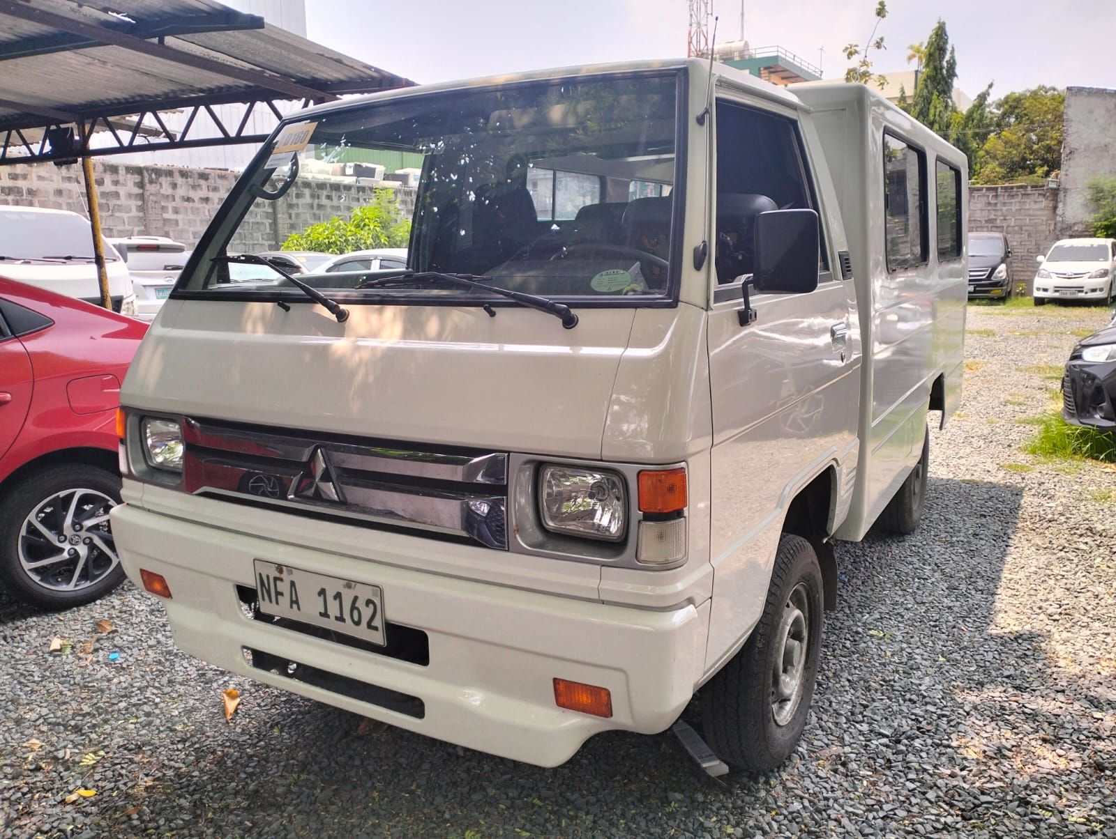 2023 Mitsubishi L300 FB Dual AC MT Van for sale in Parañaque (NFA1162) – photo 2