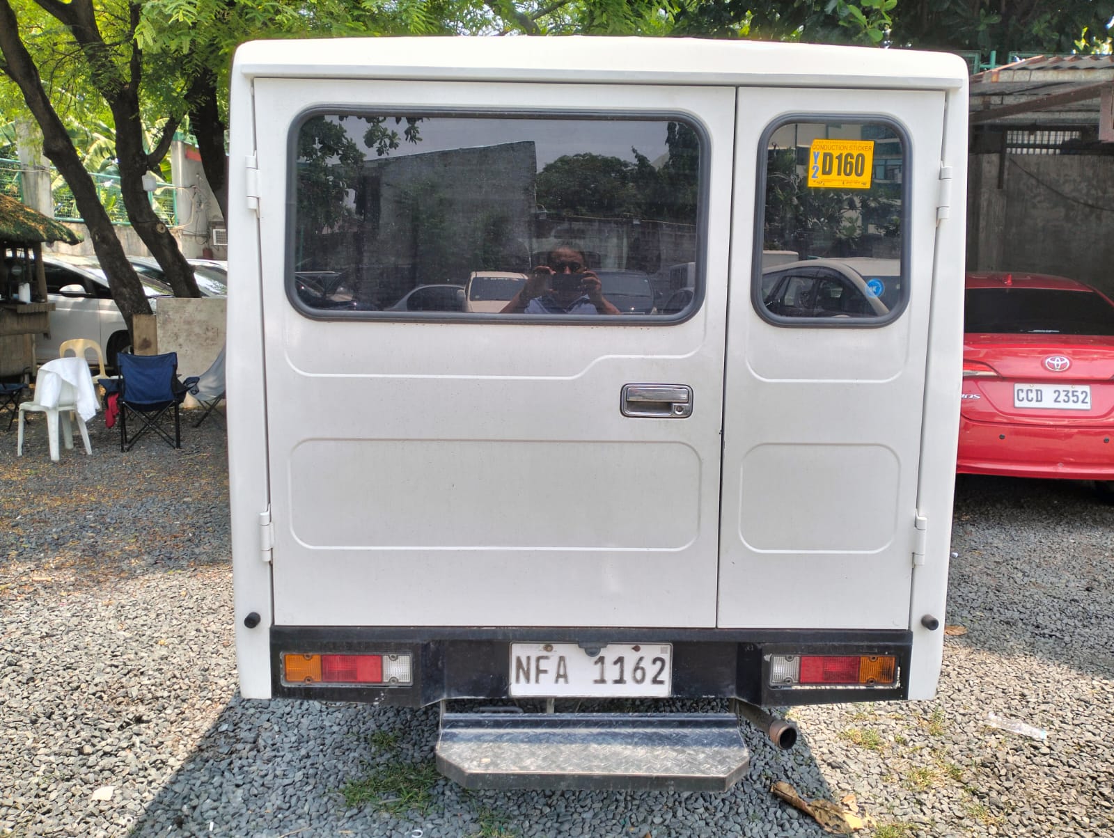 2023 Mitsubishi L300 FB Dual AC MT Van for sale in Parañaque (NFA1162) – photo 4