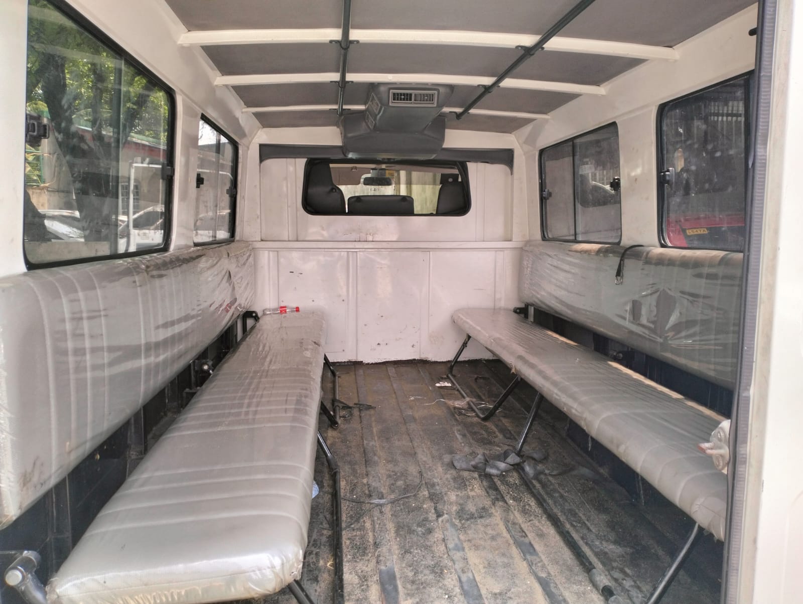 2023 Mitsubishi L300 FB Dual AC MT Van for sale in Parañaque (NFA1162) – photo 8
