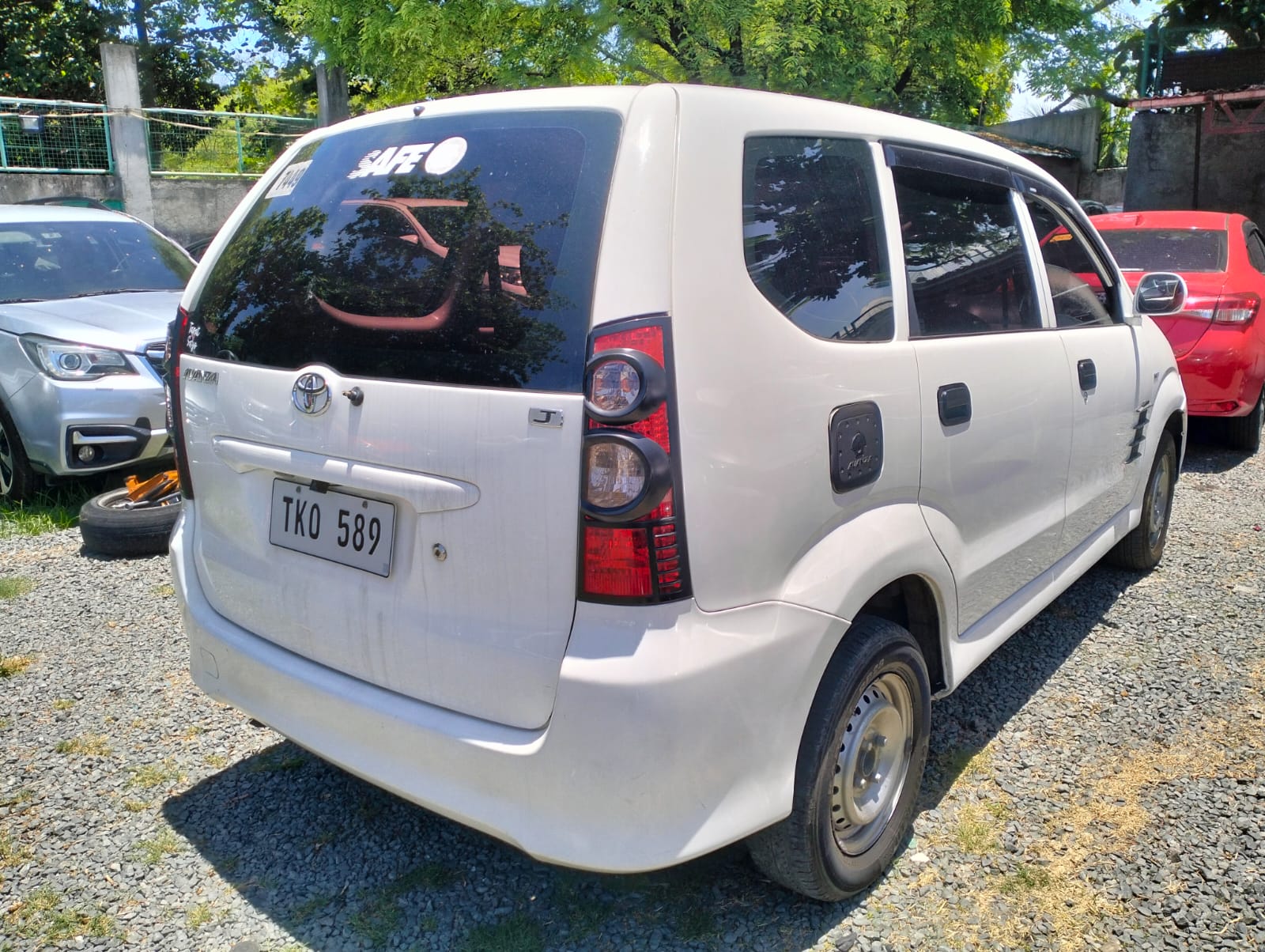 2011 Toyota Avanza J MT MPV for sale in Parañaque (TKO589) – photo 4