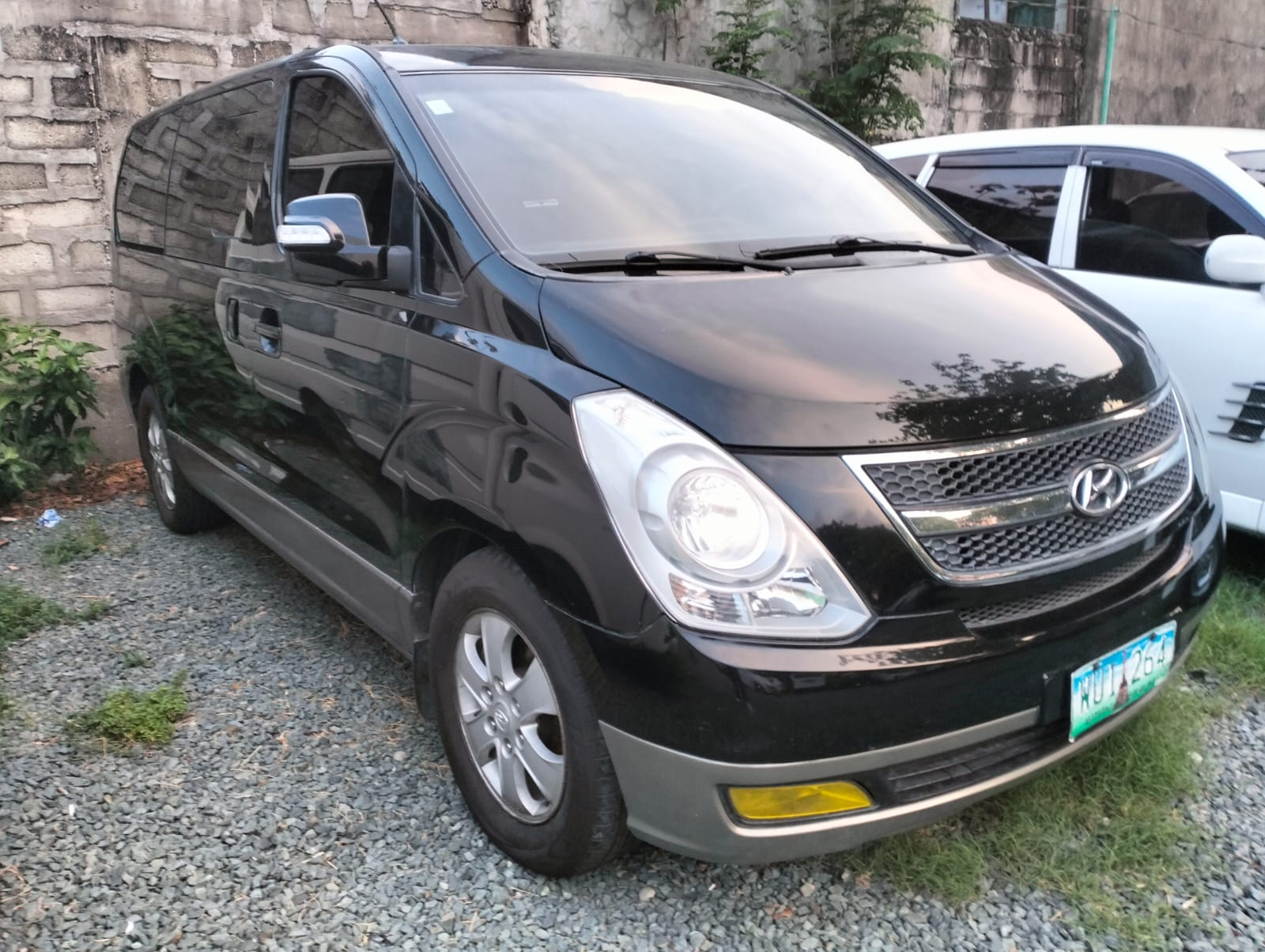 2013 Hyundai Grand Starex AT Van for sale in Parañaque (WUI264) – photo 3
