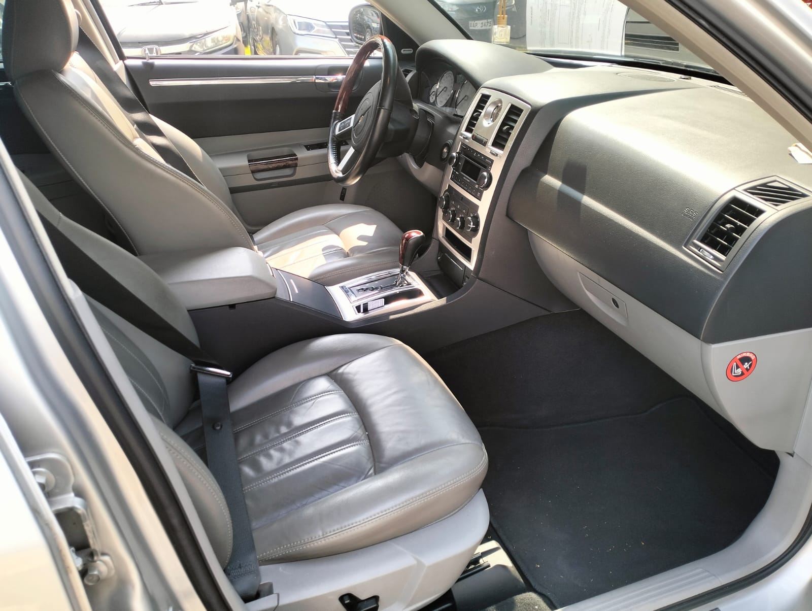 2008 Chrysler 300C AT Sedan for sale in Parañaque (ZNJ300) – photo 15