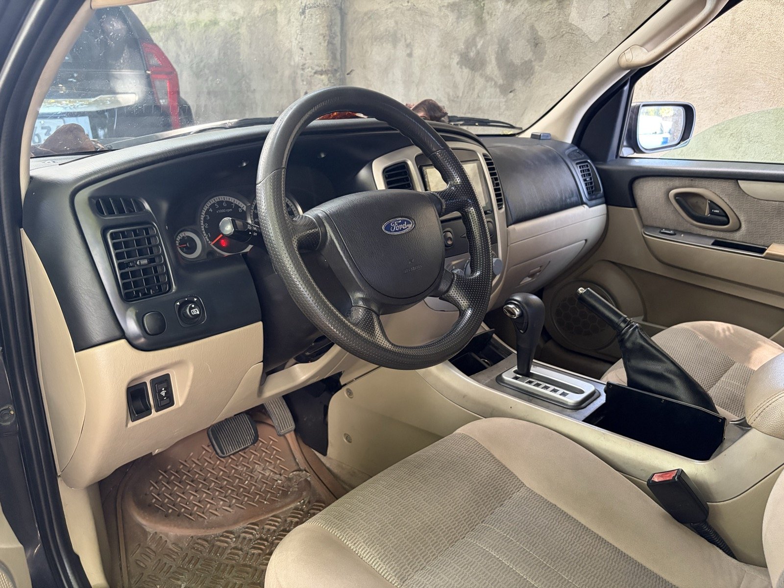 2009 Ford Escape 4x2 AT SUV for sale in Parañaque (ZTB724) – photo 6